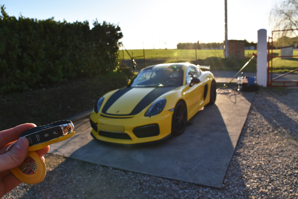 PORSCHE GT4 Covering Black carbon personnalisation customisation