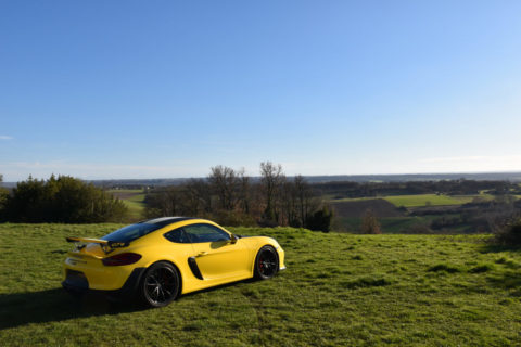 Personalisation en Covering Carbone sur un Cayman GT4