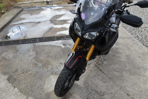 Covering sur mesure pour une moto Yamaha